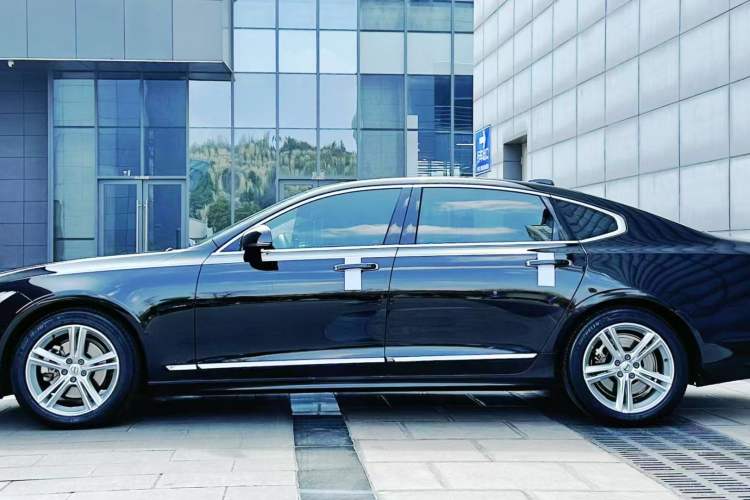 Used Volvo S90 2019 T5 Zhiyuan Edition
