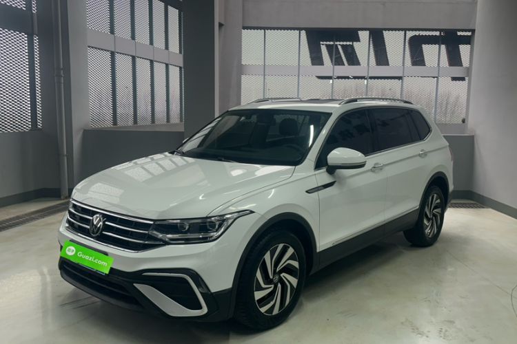 Used Volkswagen Tiguan L 2023 Revised Version 330TSI Automatic Two-Wheel Drive Smart Enjoyment Edition