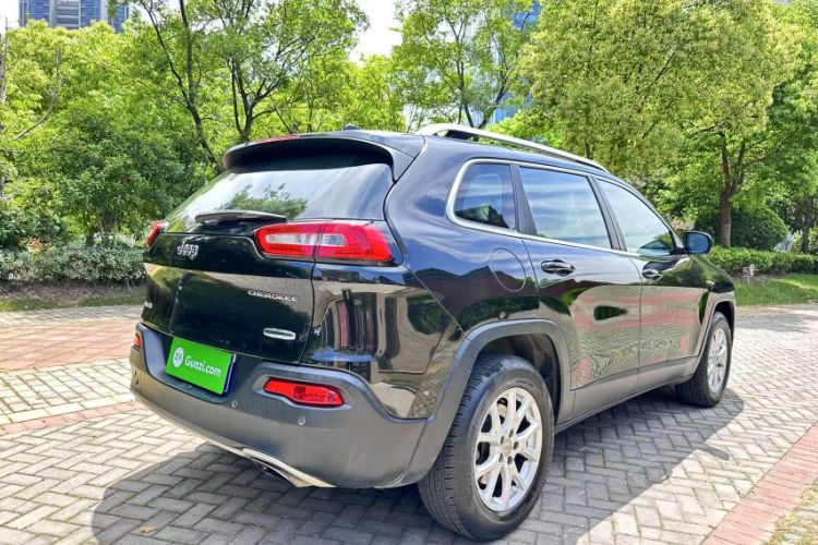 Used Jeep Cherokee 2016 2.4L Professional Edition