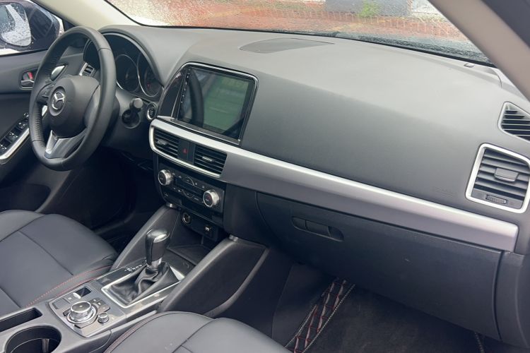 Used Mazda CX-5 2015 2.0L Automatic Two-Wheel Drive Urban Version Interior 4