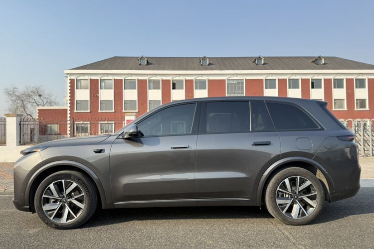 Used Li Auto L8 2023 Pro Model
