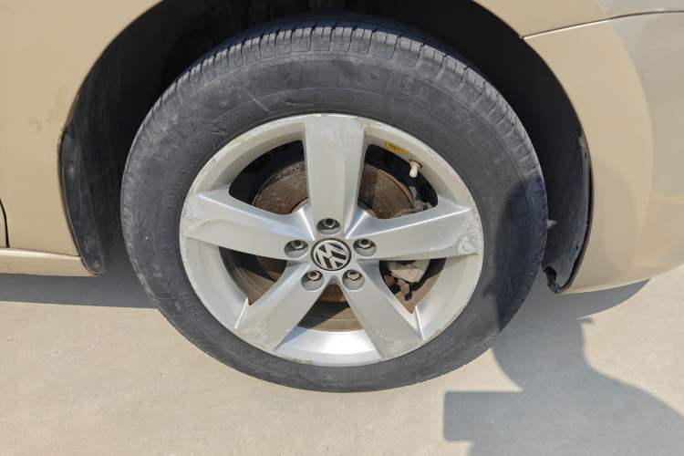 Used Volkswagen Santana 2013 1.6L Automatic Comfort Edition Exterior 5