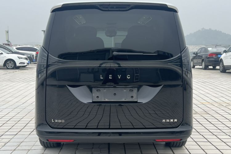 Used Geely Galaxy LEVC L380 2024 100 kWh 6-Seater Two-Wheel Drive Air
