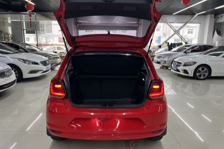 Used Volkswagen Polo 2016 1.6L Automatic Comfort Model