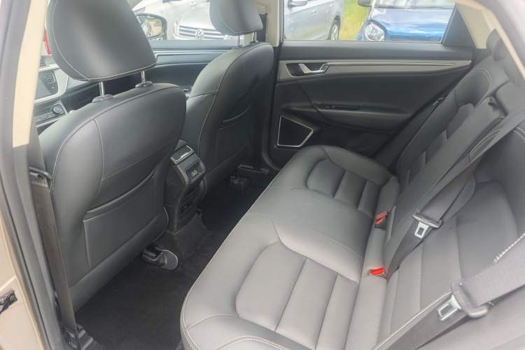 Used Geely Auto Emgrand GL 2018 1.8L Manual Elite Smart Connectivity Version