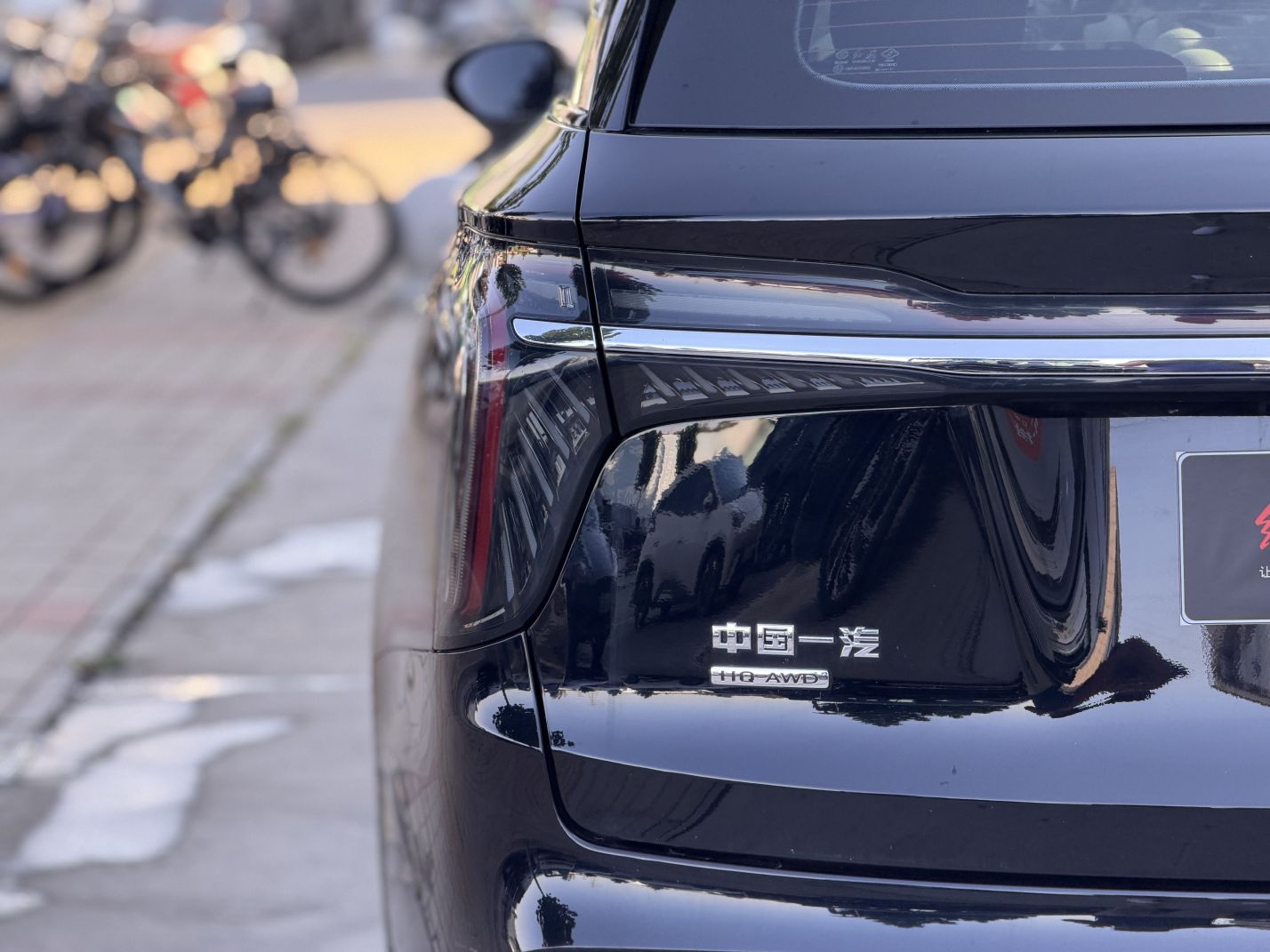 Hongqi HS7 PHEV 2024 2.0T PHEV Four-Wheel Drive Flagship Edition 6 Seats — снимка 17