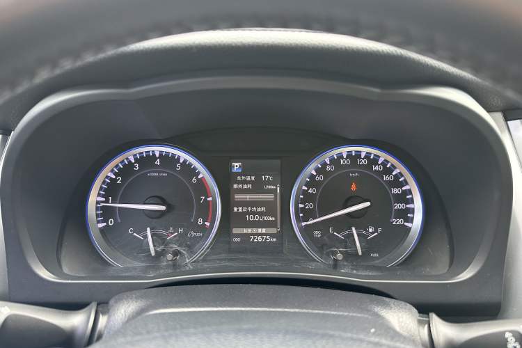 Used Toyota Highlander 2018 2.0T Four-Wheel Drive Luxury Version 7 Seats China VI Standard
