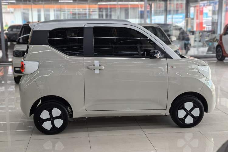 Used Wuling Hongguang MINIEV 2024 3rd Generation 215km Advanced Version