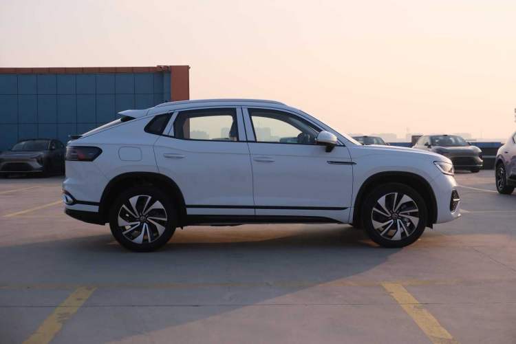 Used Volkswagen Tayron X 2024 330TSI Two-Wheel-Drive Prestige High-Energy Edition Exterior 3