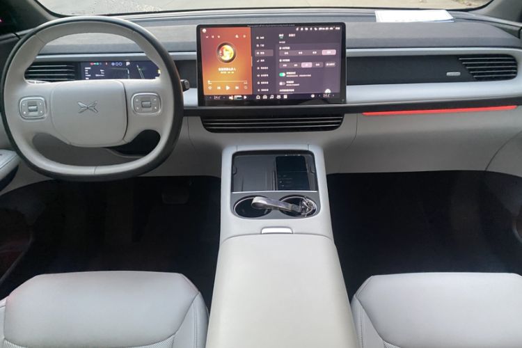 Used XPeng G6 2023 580 Long-Range Pro Interior 10