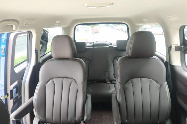 Used BAW Ruisheng Ace M7 2023 2.0L Long-wheelbase Business Version 7 Seats
