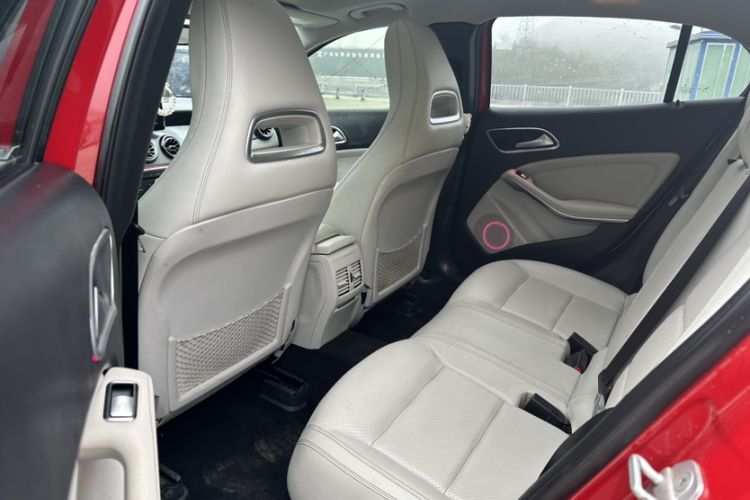 Used Mercedes-Benz GLA 2016 GLA 200 Sport Edition Interior 3