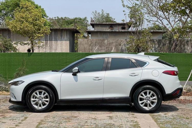 Used Mazda CX-4 2018 2.0L Automatic Two-Wheel Drive Blue Sky Exploration Version China V Standard
