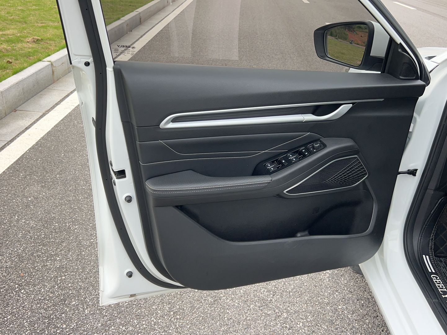 Geely Auto Emgrand 2023 4th Generation Champion Edition 1.5L CVT Luxury Model — снимка 18