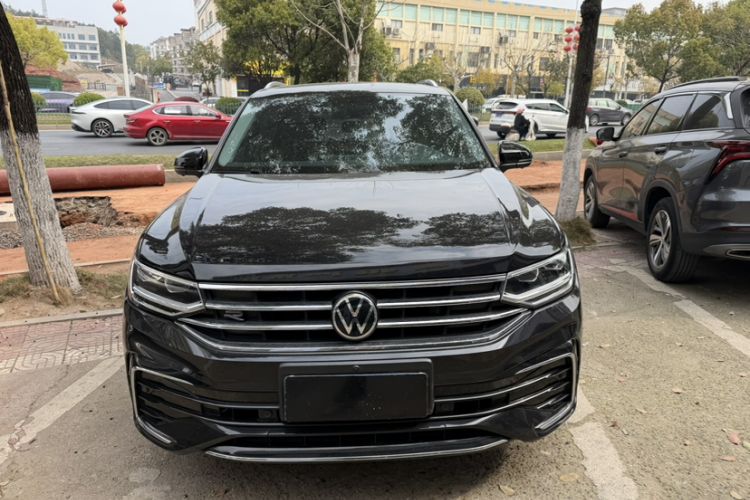 Used Volkswagen Tiguan L 2022 330TSI Automatic Two-Wheel Drive R-Line Enhanced Edition
