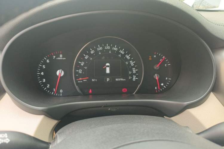 Used Kia Sorento 2015 Sorento L 2.4L Gasoline 4WD Elite Edition 5 Seats China IV Standard