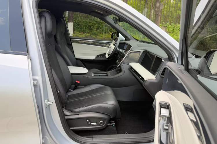 Used Geely Galaxy L7 2024 1.5T 115 km PLUS Dragon Edition