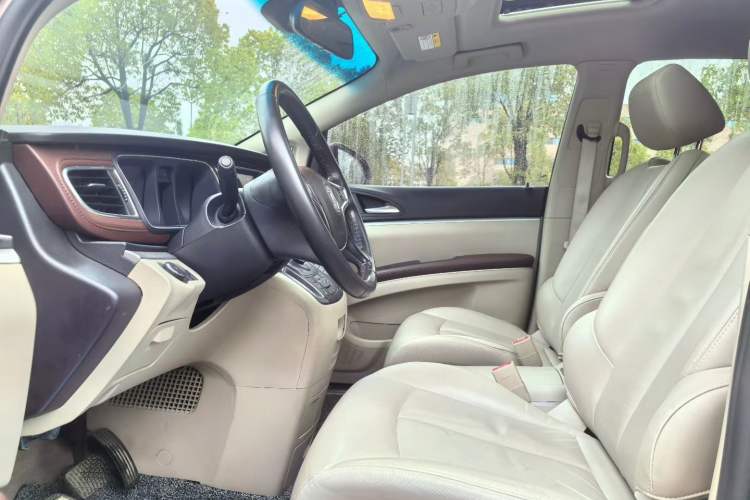 Used Buick GL8 2018 28T Luxury Model China VI Standard