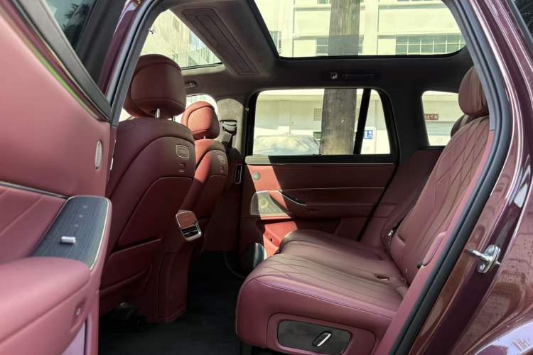 Used Hima AITO M8 2025 Extended-Range Ultra Version 53.4 kWh 5-Seater Edition