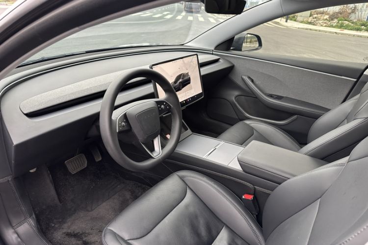 Used Tesla Model 3 2023 Rear-Wheel-Drive Version
