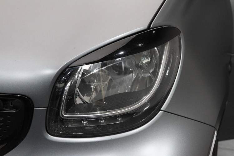 Used smart fortwo 2018 1.0L 52kW Convertible Passion Edition China V Standard
