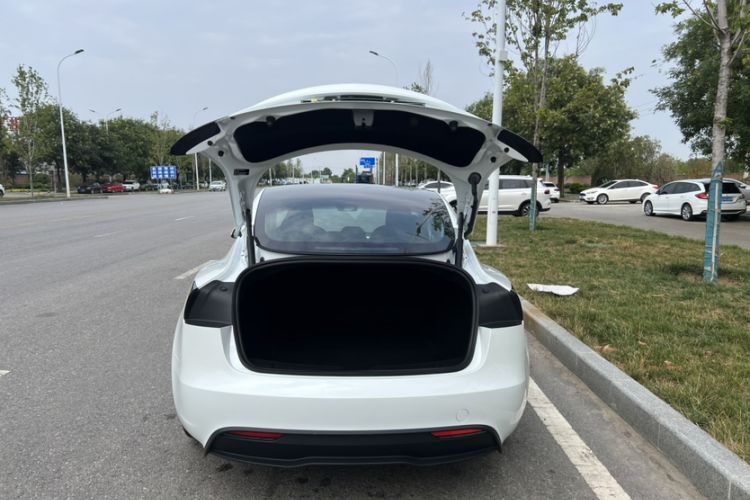 Used Tesla Model 3 2023 Rear-Wheel-Drive Version
