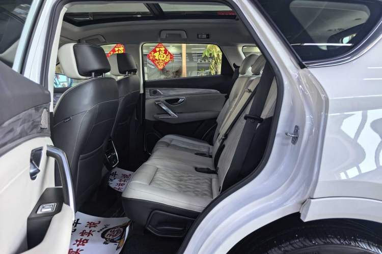 Used JETOUR X70 2023 Zhuge 2.0T DCT Wolong 7-Seater