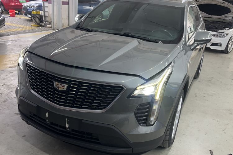 Used Cadillac XT4 2018 28T Two-Wheel Drive Tech Version