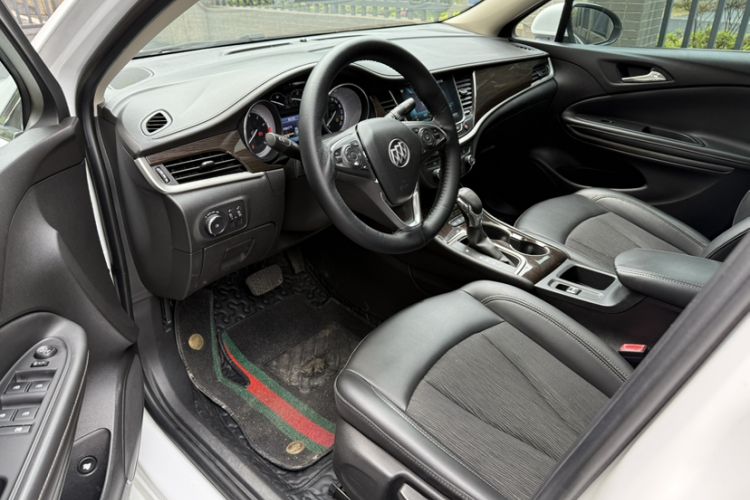 Used Buick Verano 2018 Sedan 20T Dual-Clutch Leading Model Interior 2