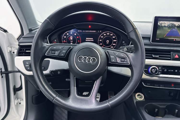 Used Audi A4L 2018 30th Anniversary Edition 40 TFSI Fashion Model Interior 3