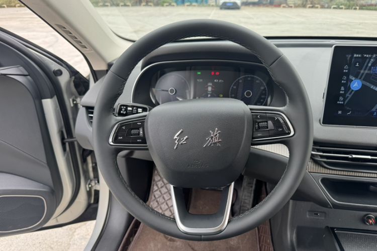 Used Hongqi E-QM5 2022 431 km Charge & Enjoy Edition