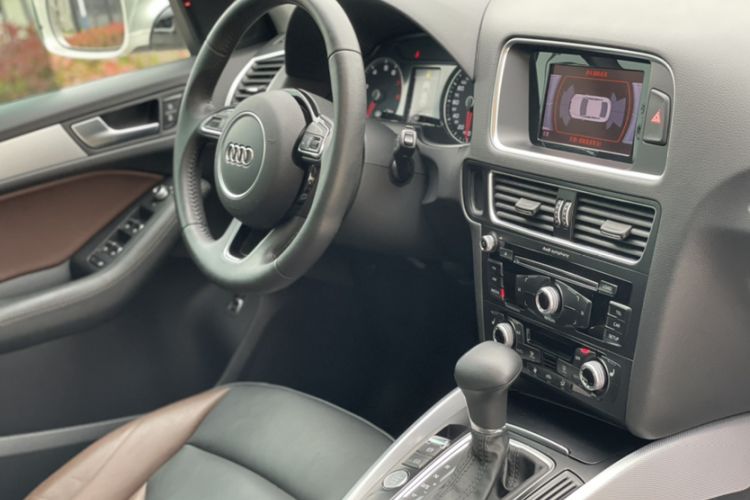 Used Audi Q5 2017 Plus 40 TFSI Technology Model