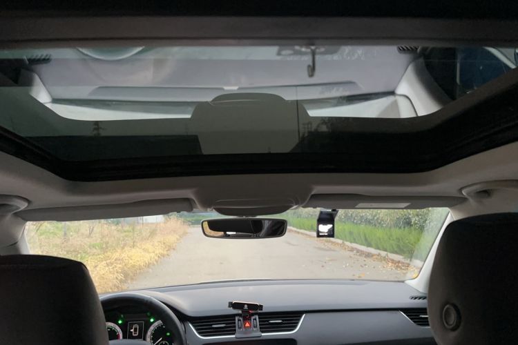 Used Skoda Octavia 2019 TSI280 DSG Luxury Edition Station Wagon China VI Standard
