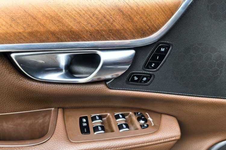 Used Volvo S90 2019 T5 Zhiyi Edition
