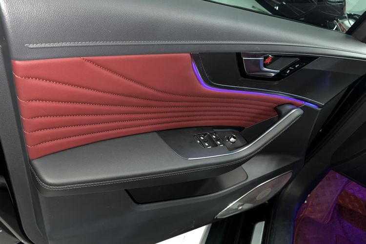 Used Hongqi HS5 2023 2.0T Qixiang Pro Edition Interior 1