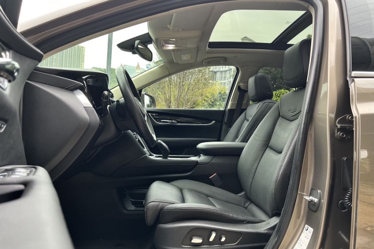 Used Cadillac XT5 2016 28T Four-Wheel Drive Luxury Model
