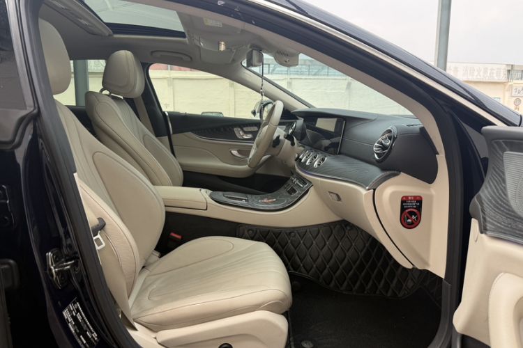 Used Mercedes-Benz CLS 2020 CLS 300 Luxury Model
