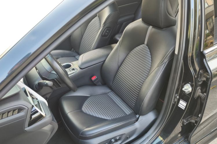 Used Toyota Camry 2022 2.5S Knight Edition
