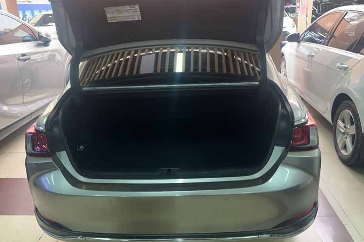 Used Lexus ES 2021 300h Executive Edition
