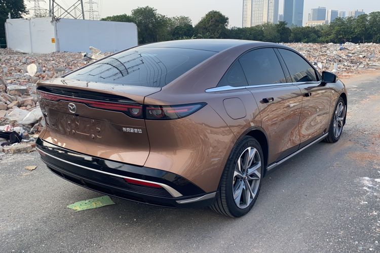 Used Mazda EZ-6 2024 Range-Extended 200 Luxury Edition
