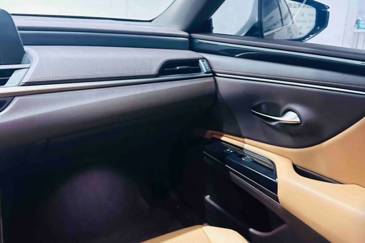 Used Lexus ES 2020 200 Excellence Edition
