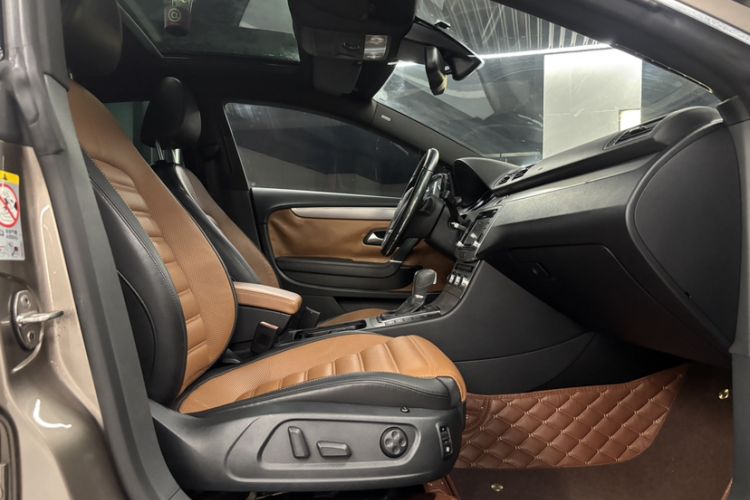 Used Volkswagen FAW-Volkswagen CC 2013 2.0 TSI Ultimate Model Interior 3