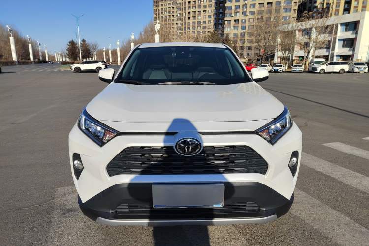 Used Toyota RAV4 2022 2.0L CVT Two-Wheel Drive Fashion Edition
