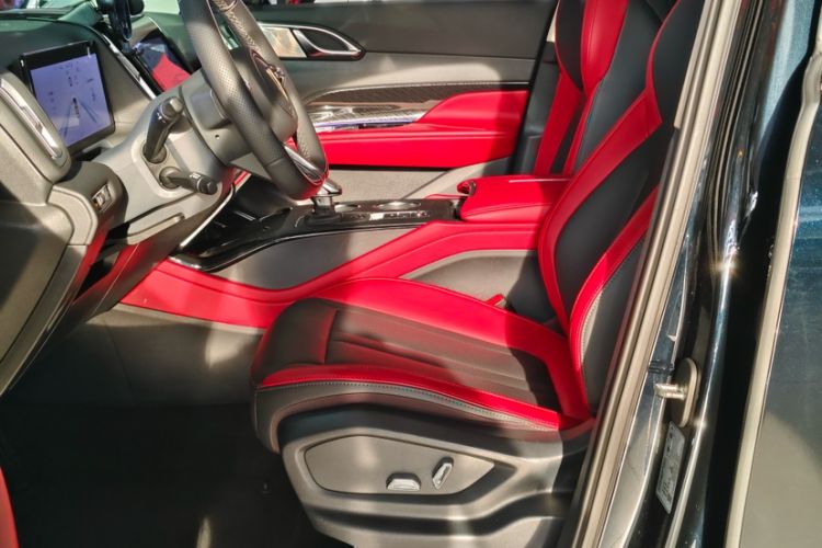 Used Hongqi HS3 2023 1.5T Two-Wheel Drive Shanwei Edition Interior 6