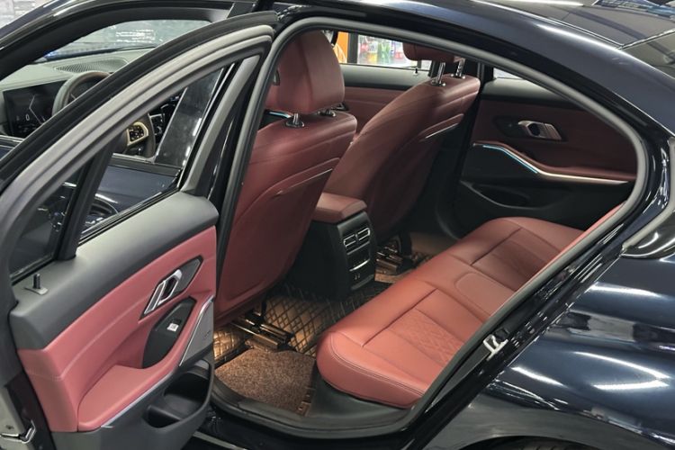 Used BMW 3 Series 2024 325i M Sport Night Edition Package Interior 8