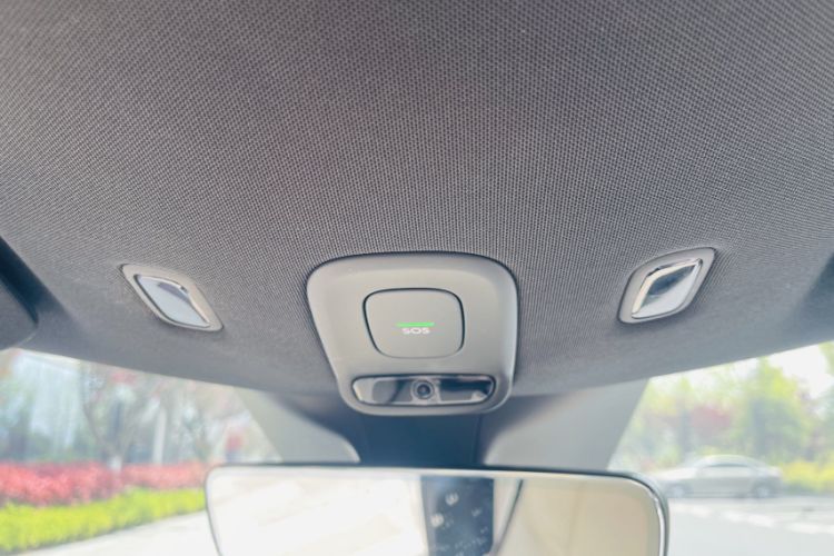 Used Nio ET5T 2023 75 kWh Touring Interior 5