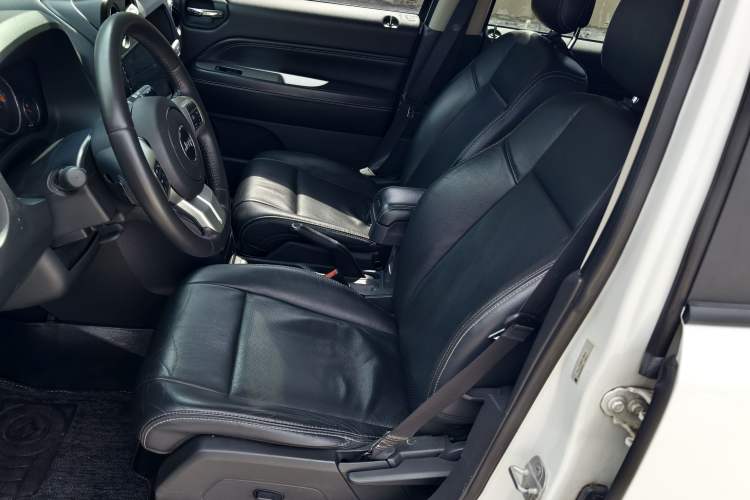 Used Jeep Compass 2014 2.4L four-wheel drive luxury version