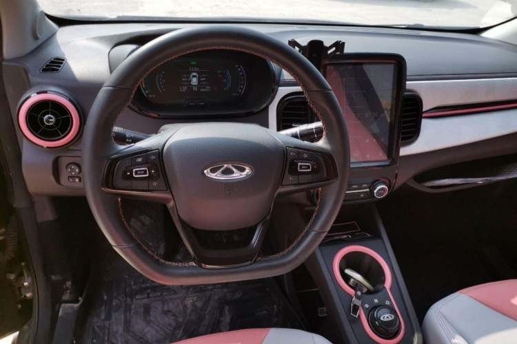 Used Chery New Energy Little Ant 2022 Restyled Version Sweet Pink Edition Half-Sugar Version 28.8 kWh 30 kW 301 km