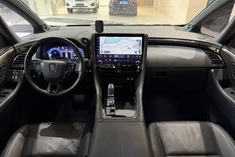 Used Toyota Vellfire 2024 Crown Dual-Engine 2.5L Ultimate Edition