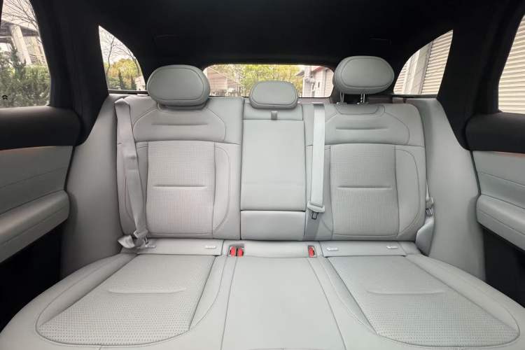 Used Nio ES6 2024 75 kWh Interior 10